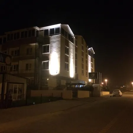 Yilton Yenice מלון *
